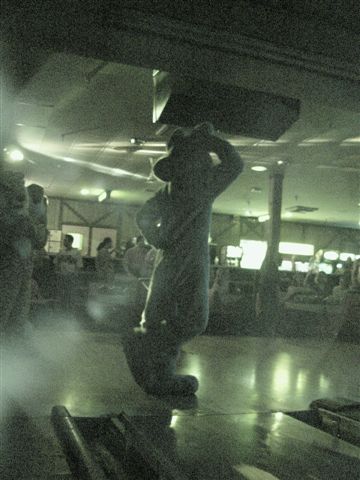 [20020328_FursuitBowling_71.jpg]