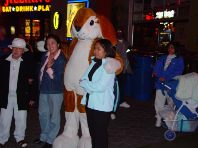 [Halloween2002_CityWalk_11.jpg]