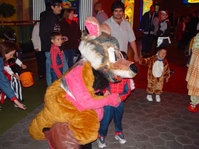 [Halloween2002_CityWalk_20.jpg]