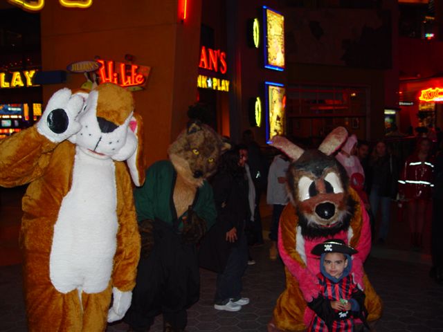 [Halloween2002_CityWalk_31.jpg]