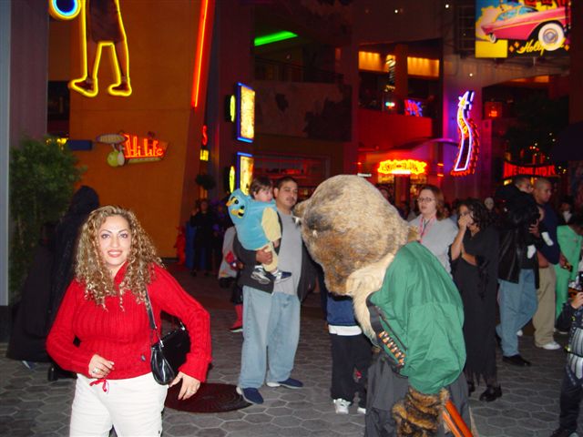 [Halloween2002_CityWalk_36.jpg]