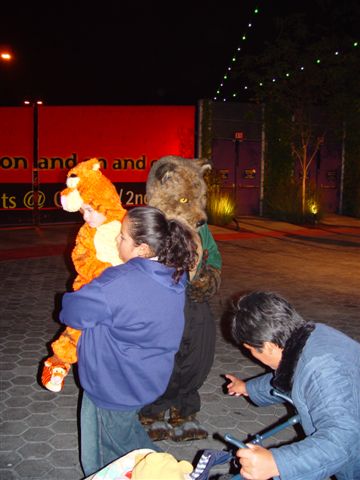 [Halloween2002_CityWalk_41.jpg]