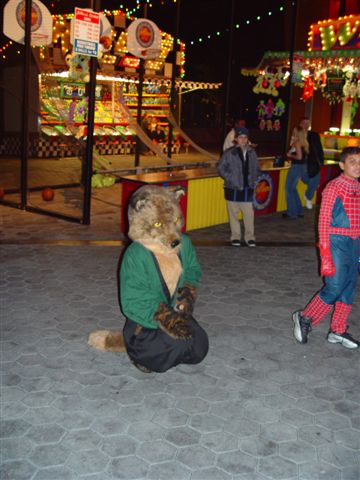 [Halloween2002_CityWalk_43.jpg]