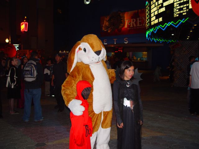 [Halloween2002_CityWalk_56.jpg]