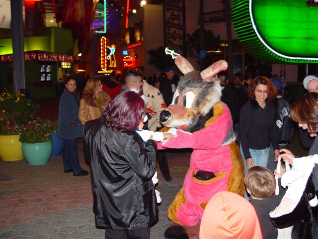 [Halloween2002_CityWalk_57.jpg]