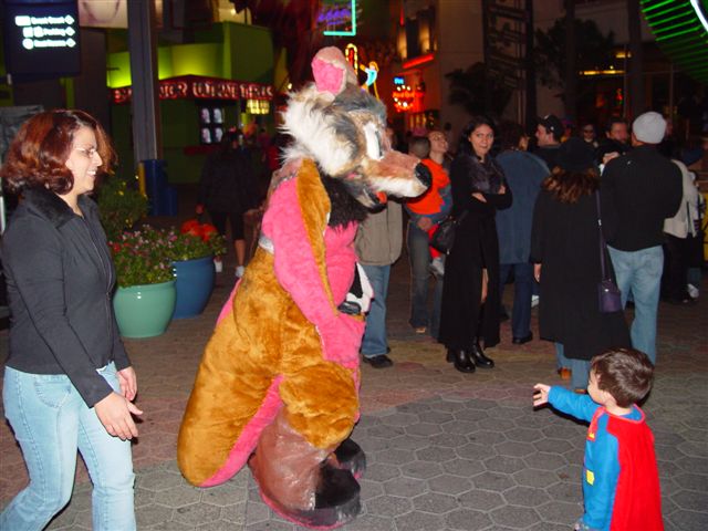 [Halloween2002_CityWalk_59.jpg]