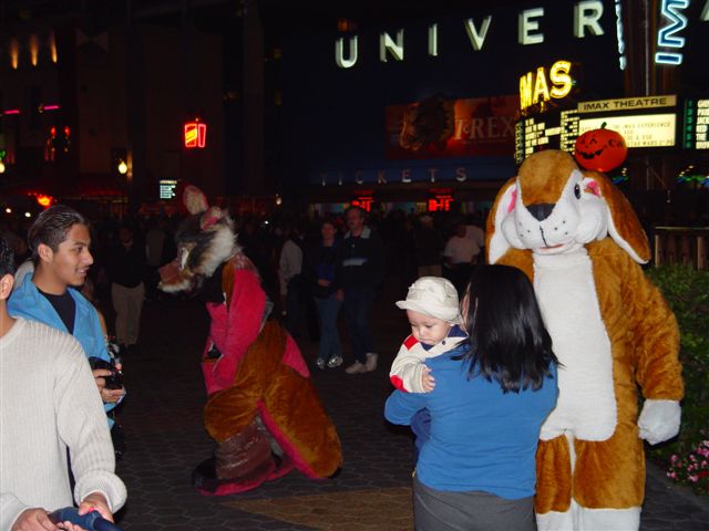 [Halloween2002_CityWalk_66.jpg]