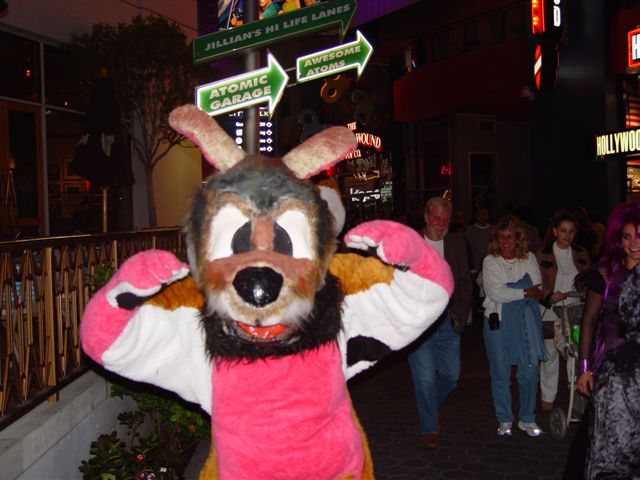 [Halloween2002_CityWalk_67.jpg]