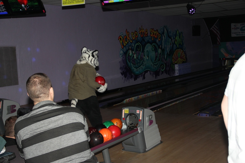 [Kovudalion_201204_Jacksonville_Bowling_072.jpg]