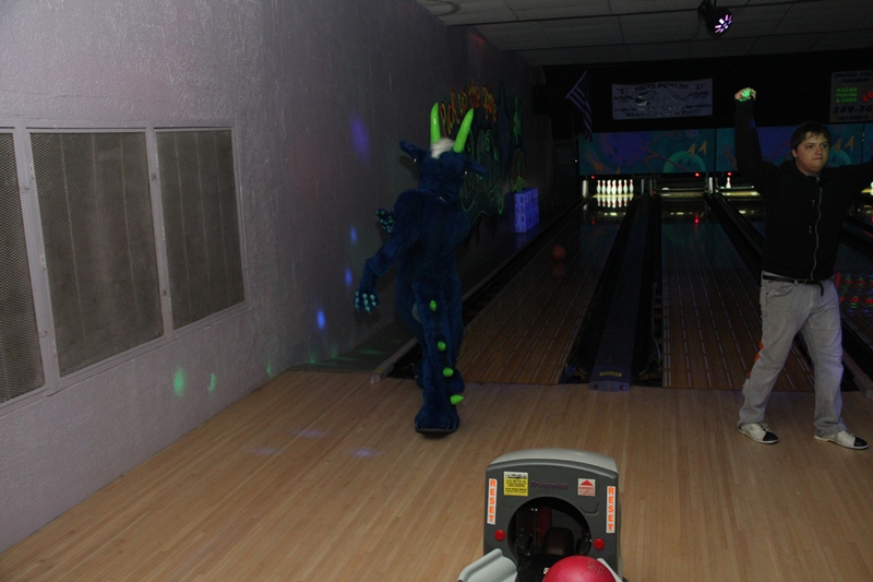 [Kovudalion_201204_Jacksonville_Bowling_087.jpg]