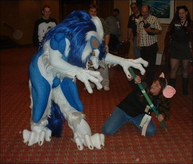 [Kathris_AC2003_BlueNWhiteWolfAttack.jpg]