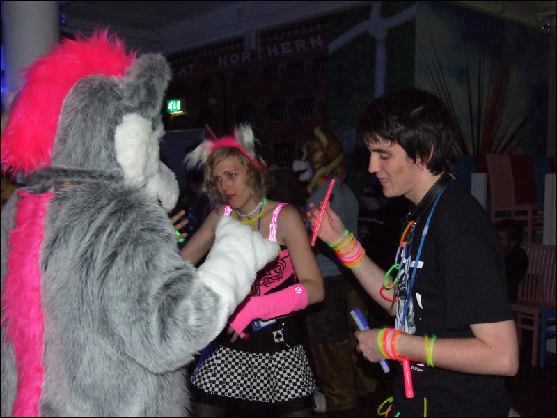 [Mikepaws_Confuzzled2008_274.jpg]