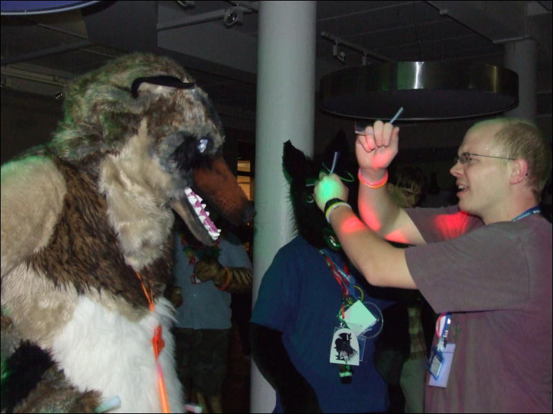 [Mikepaws_Confuzzled2008_277.jpg]