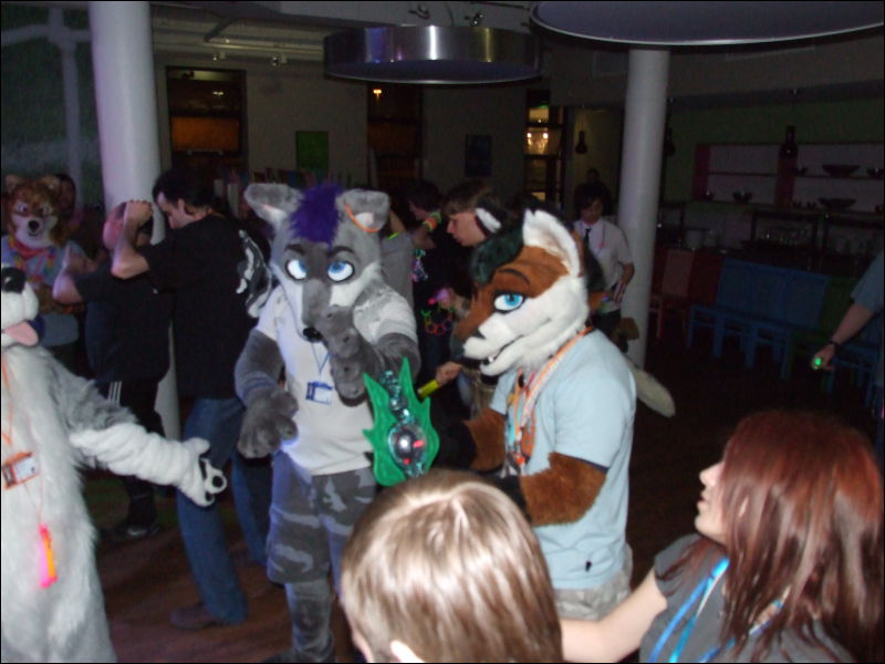 [Mikepaws_Confuzzled2008_286.jpg]