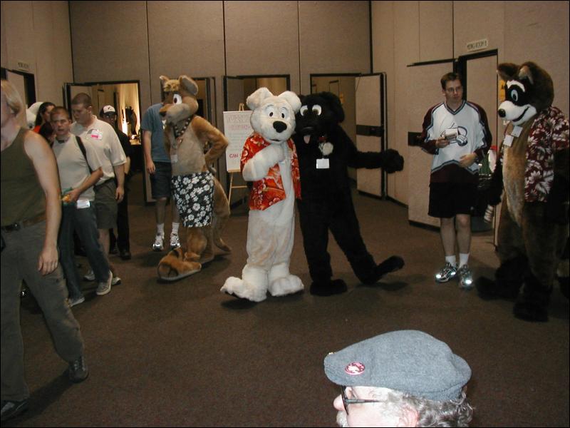 [Tuxskunk_Conifur2003_185.jpg]