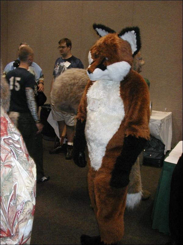 [Tuxskunk_Conifur2003_326.jpg]