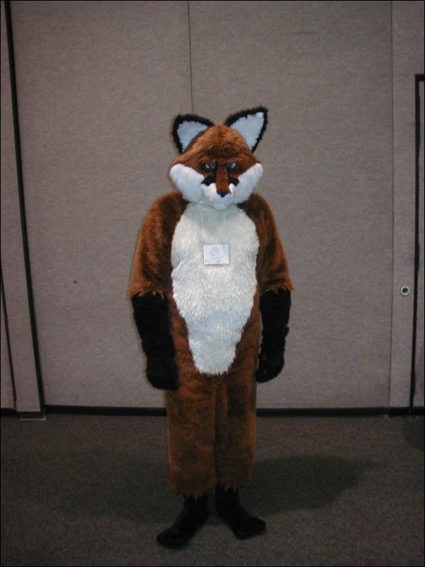 [Tuxskunk_Conifur2003_382.jpg]