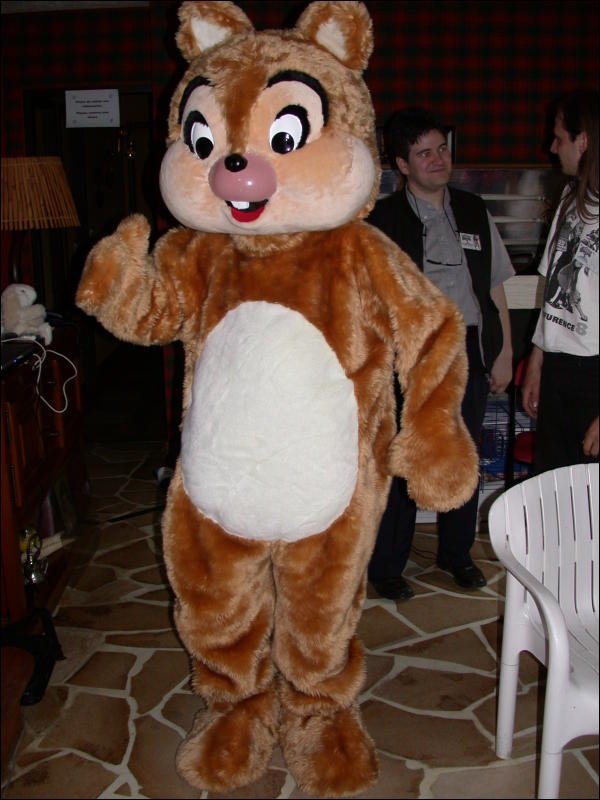 [Tim_FF2003_033_FursuitTryout_wornbyKFen.jpg]