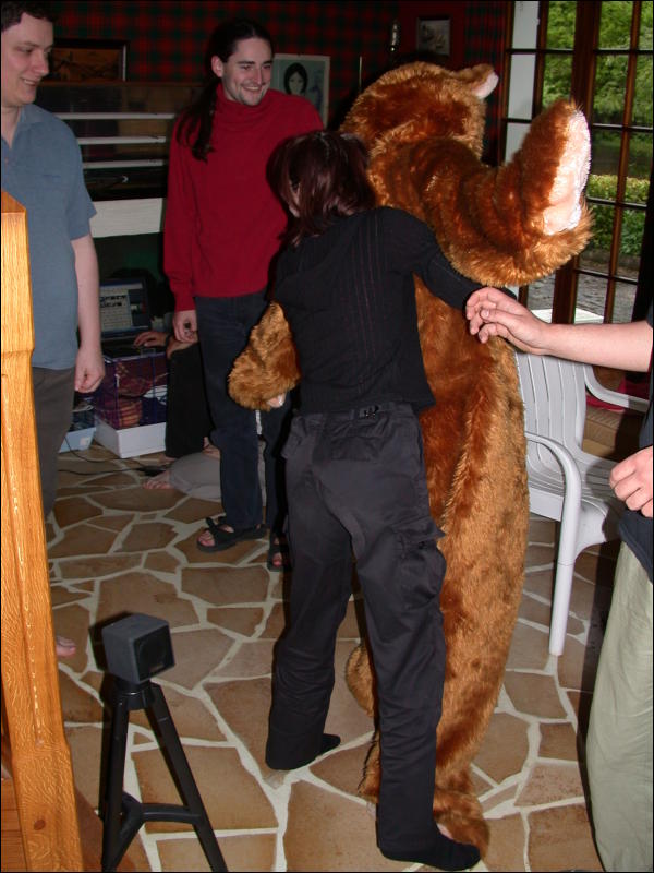 [Tim_FF2003_039_FursuitTryout_wornbyAshaarik.jpg]