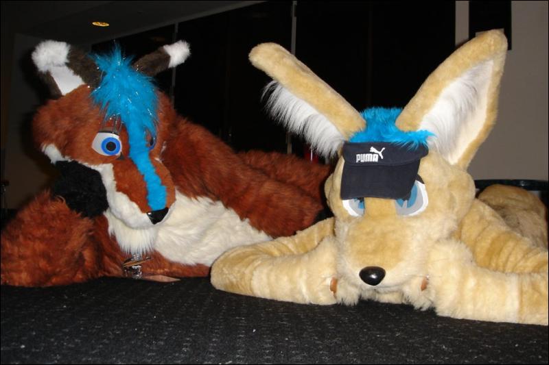 [WhiteWolf_FWA2007_2suitsfloor.jpg]