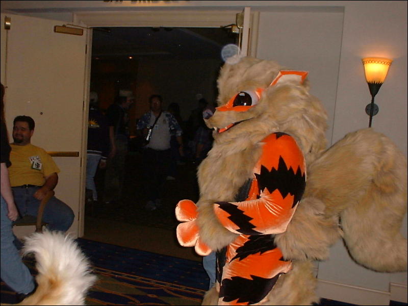 [Fangs_FC2002_040_arcanine.jpg]