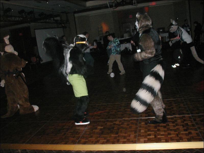 [TuxSkunk_FC2003_424.jpg]