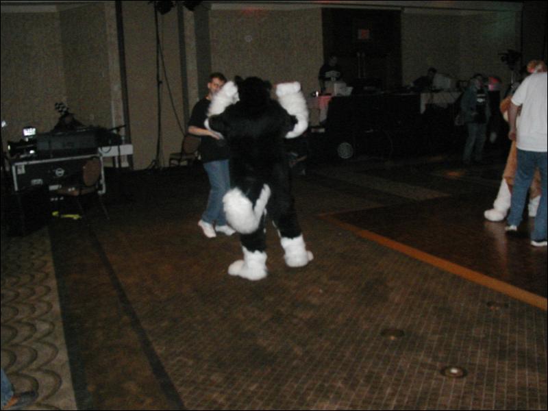 [Tuxskunk_FC2004_1064.jpg]