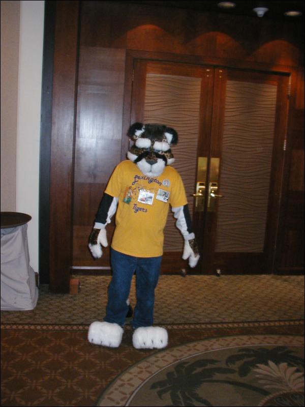 [Tuxskunk_FC2004_0335.jpg]