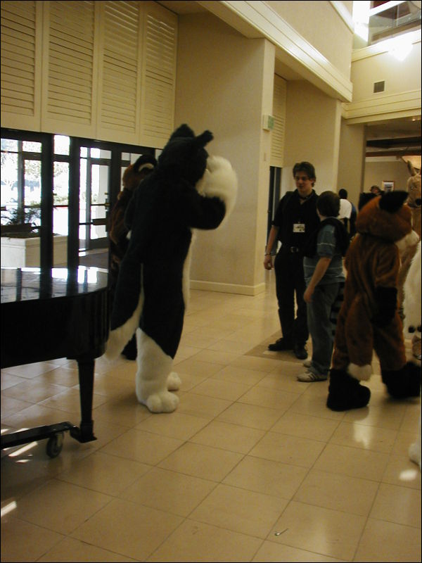 [Tuxskunk_FC2004_0401.jpg]