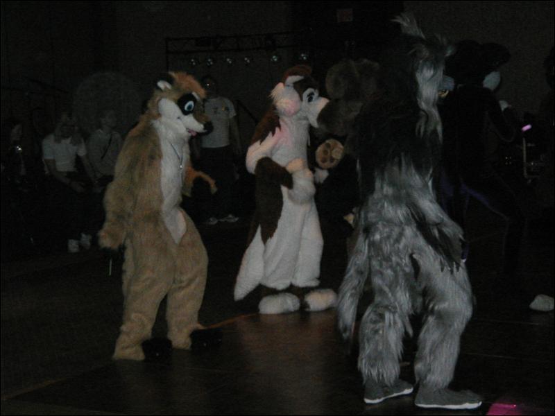 [Tuxskunk_FC2004_0572.jpg]