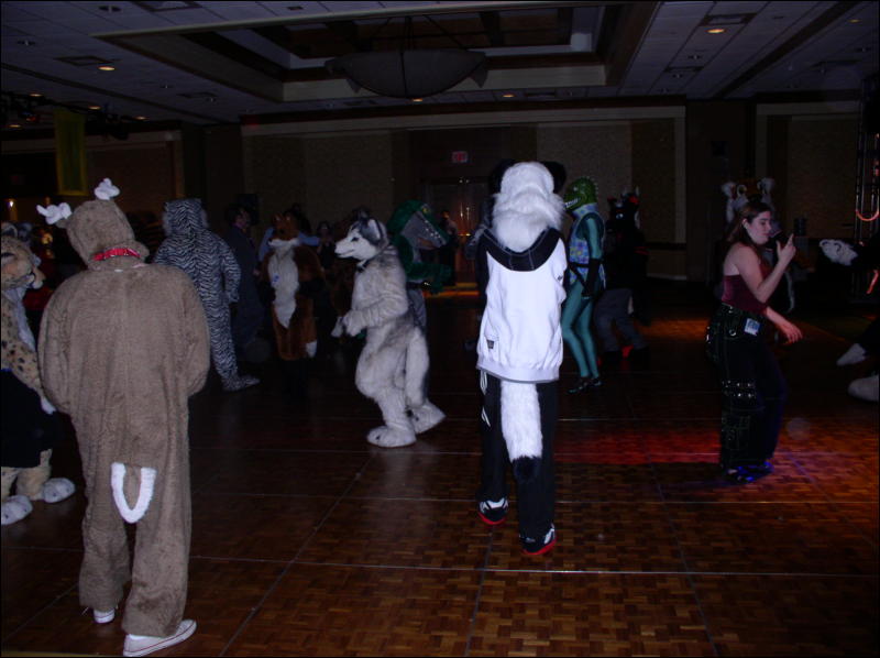 [Xavier_FC2006_Dance_06.jpg]