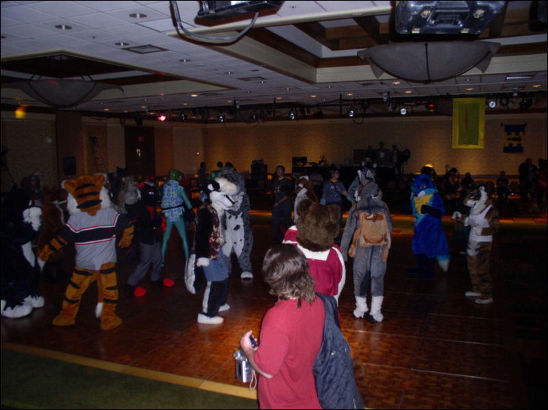 [Xavier_FC2006_Dance_09.jpg]