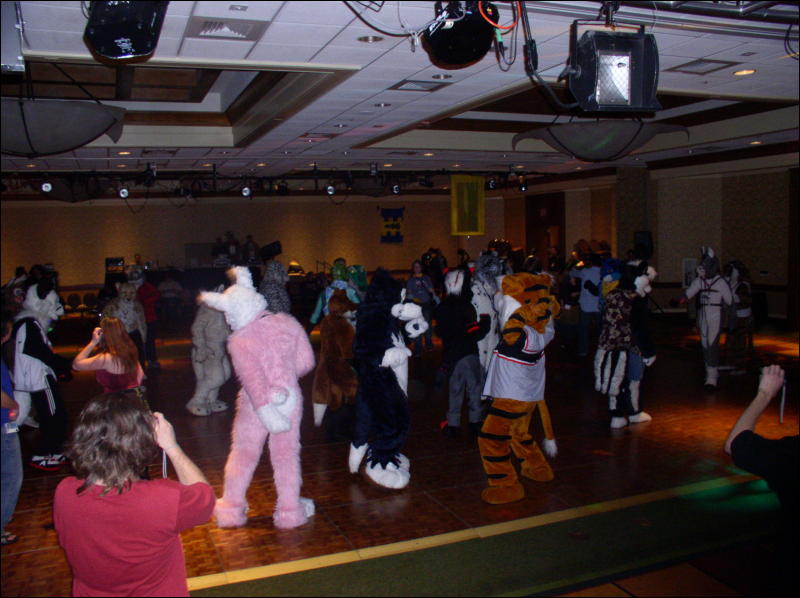 [Xavier_FC2006_Dance_10.jpg]