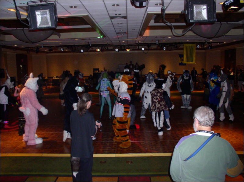 [Xavier_FC2006_Dance_11.jpg]