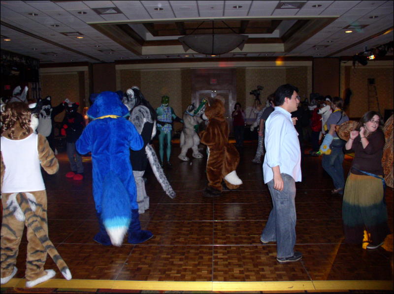 [Xavier_FC2006_Dance_12.jpg]