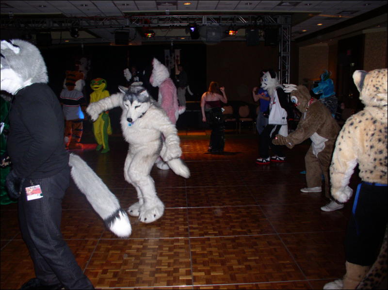 [Xavier_FC2006_Dance_17.jpg]