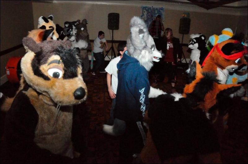 [RyuRaccoon_FC2008_0903.jpg]