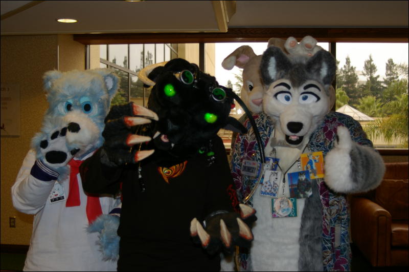 [DamonHusky_FC2009_017.jpg]