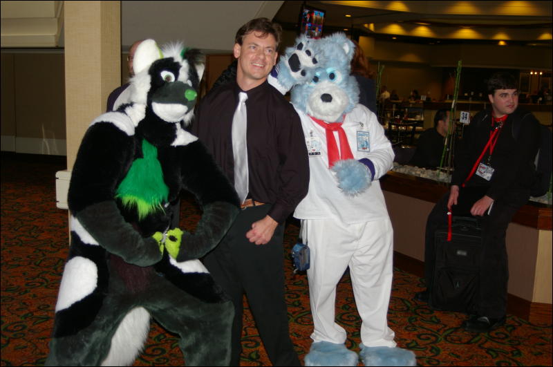 [DamonHusky_FC2009_026.jpg]