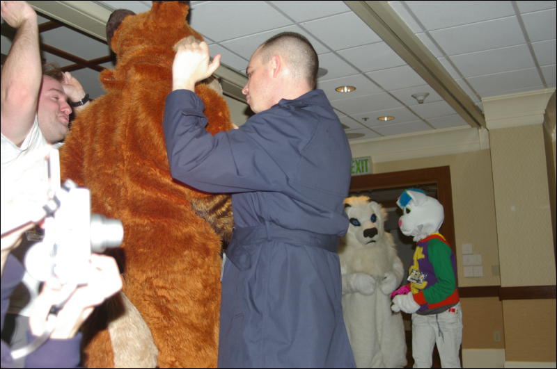 [DamonHusky_FC2009_059.jpg]