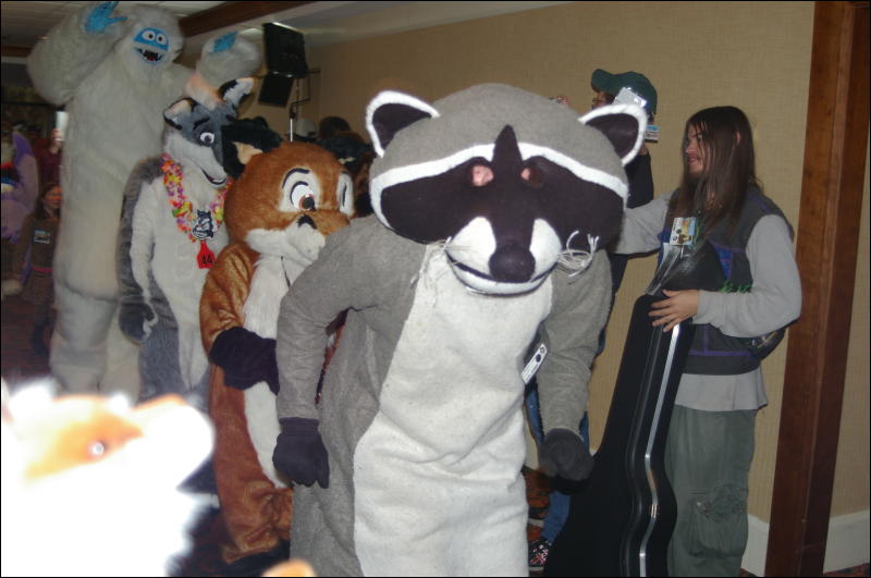 [DamonHusky_FC2009_259.jpg]