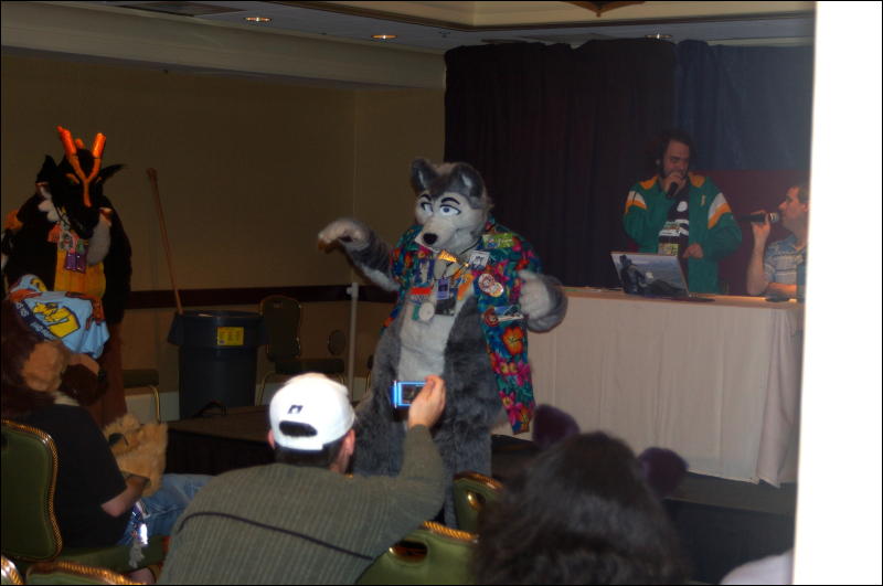 [DamonHusky_FC2009_136.jpg]