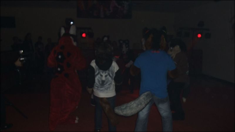 [Konu_Gdakon2013_Furdance_Fryday_2.jpg]