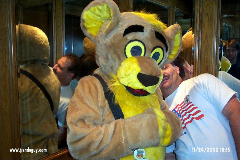 [PandaGuy_MFF2002_45.jpg]