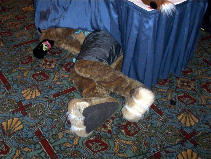 [Snapcat_MFF03_drunk2.jpg]