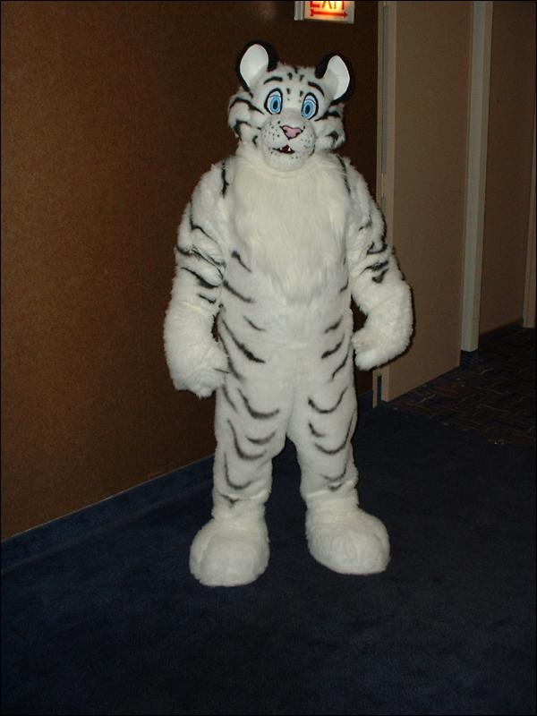 [PandaOhki_MFF2004_088.jpg]