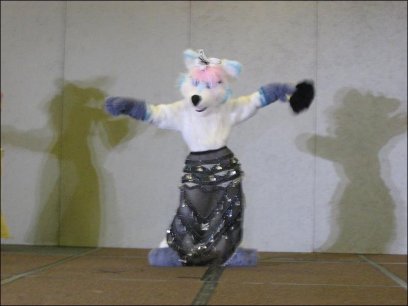 [PandaOhki_MFF2004_124.jpg]