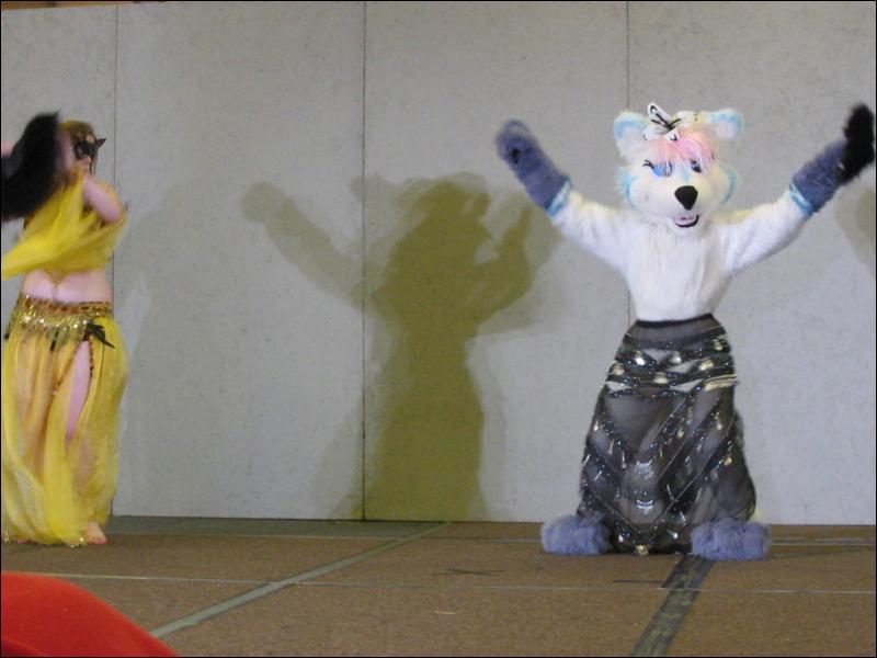 [PandaOhki_MFF2004_125.jpg]