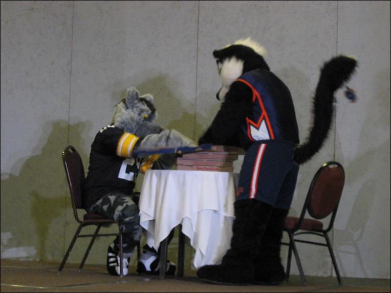 [PandaOhki_MFF2004_141.jpg]