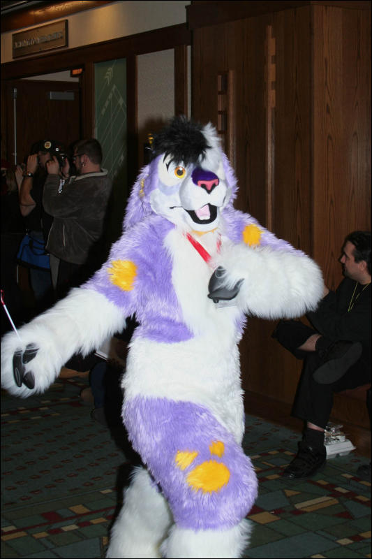 [DexCat_MFF2006_004.jpg]